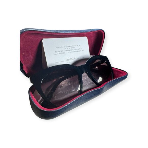 Le Specs Supermoon Cateye Black Sunglasses Purple Gradient Lenses w/ Case main image 8